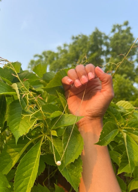 The Single Pearl Necklace